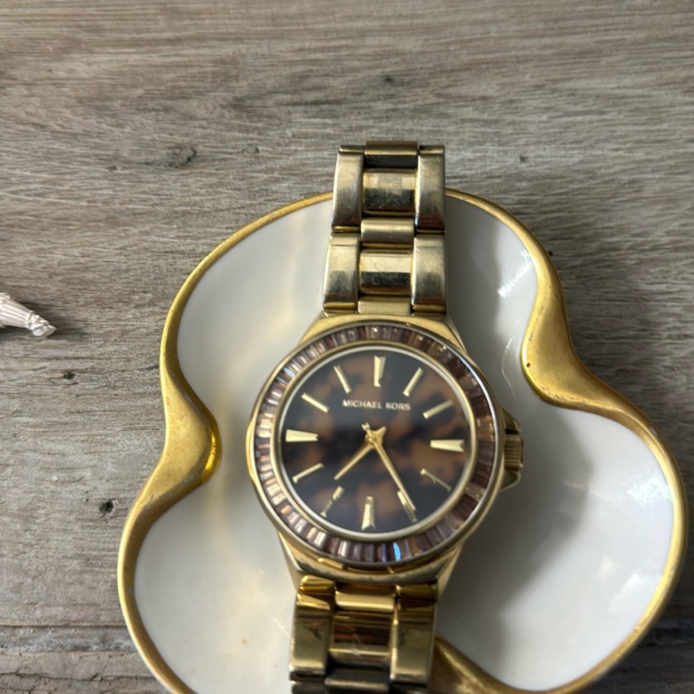 Michael Kors Watch. Gold Band. Tortoise Shell Face. Oversized Woman’s.